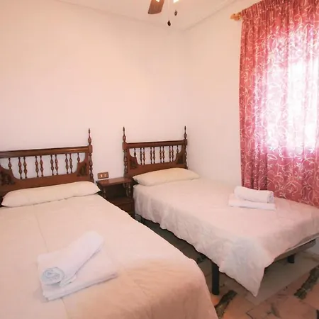 Awesome In With 3 Bedrooms, Wifi And Outdoor Swimming Pool *
